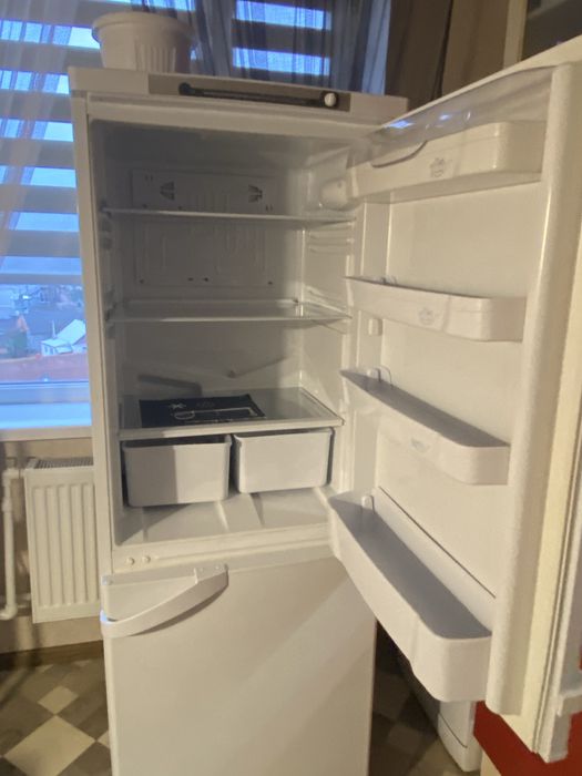 Холодильник indesit