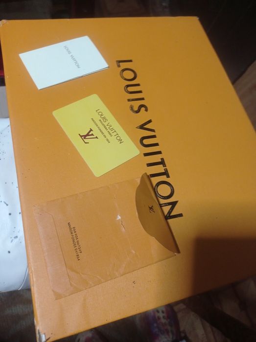 Виттон куртка оригинал