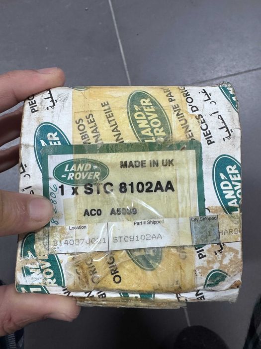 2 borrachas fixação proteção farolins Range Rover NOVAS com fixações