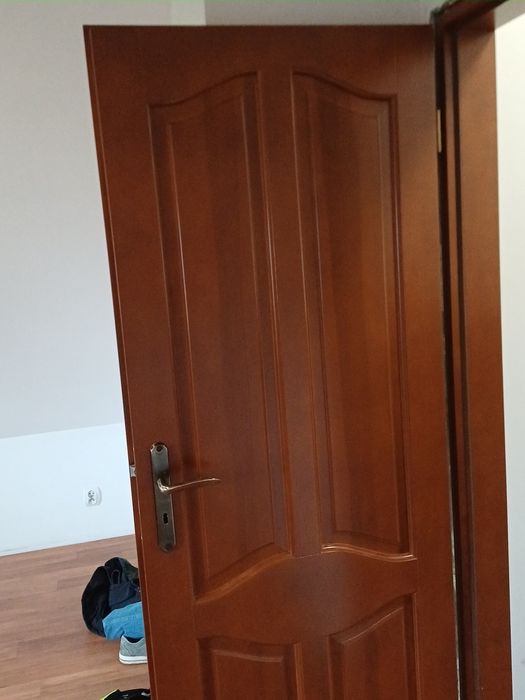 Drzwi wewnętrzne z drewna