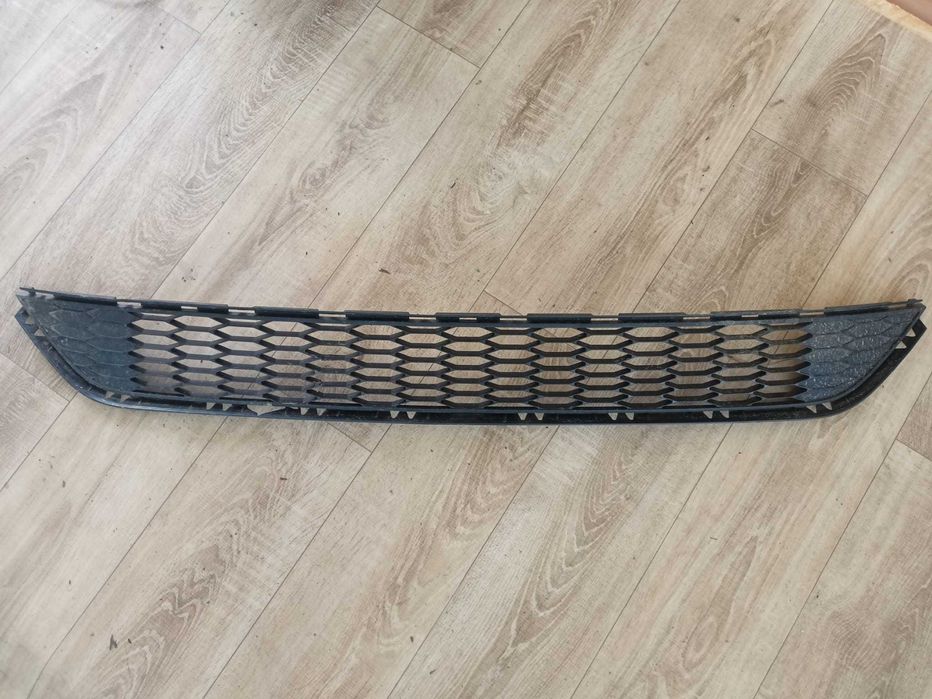 Ford Edge kratka atrapa zderzaka przedniego USA