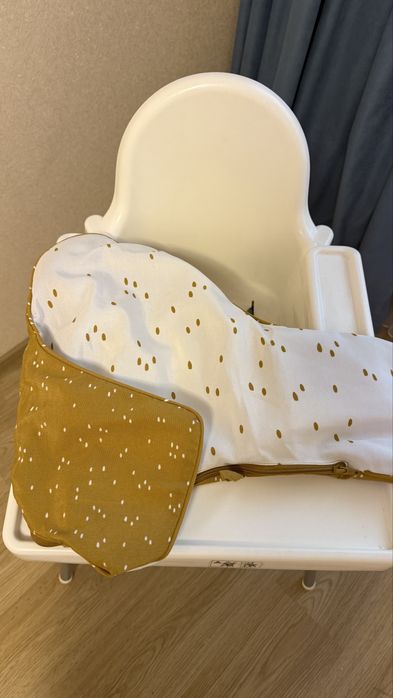 Стілець дитячий для годування Ikea