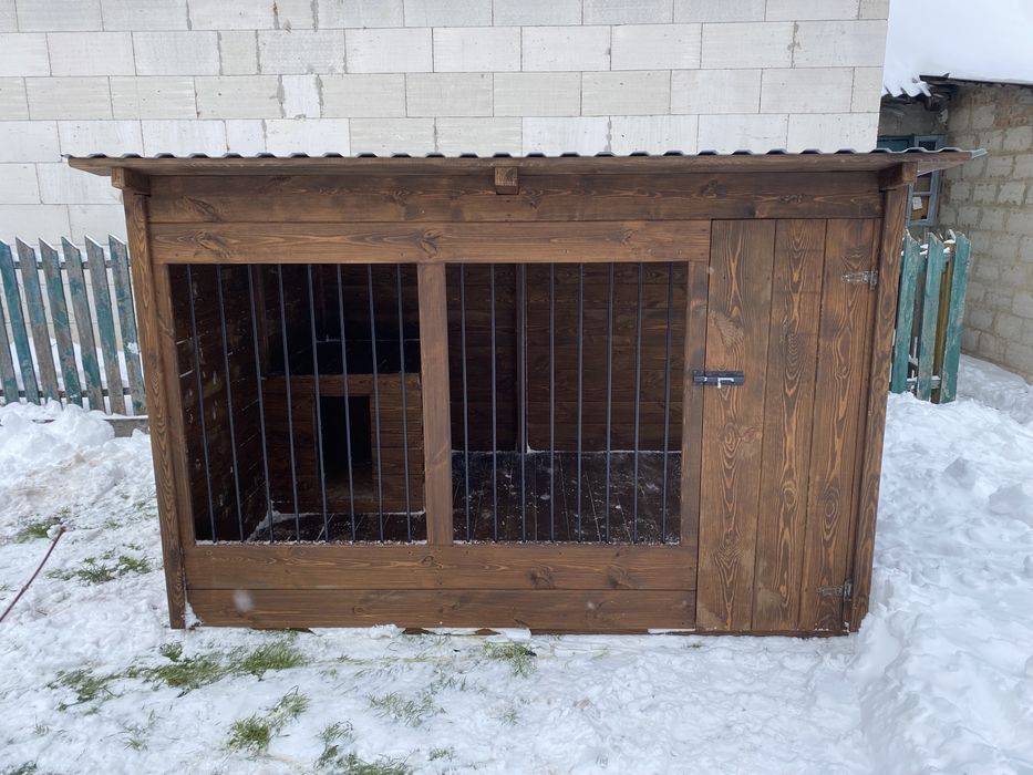 Собачий вольєр