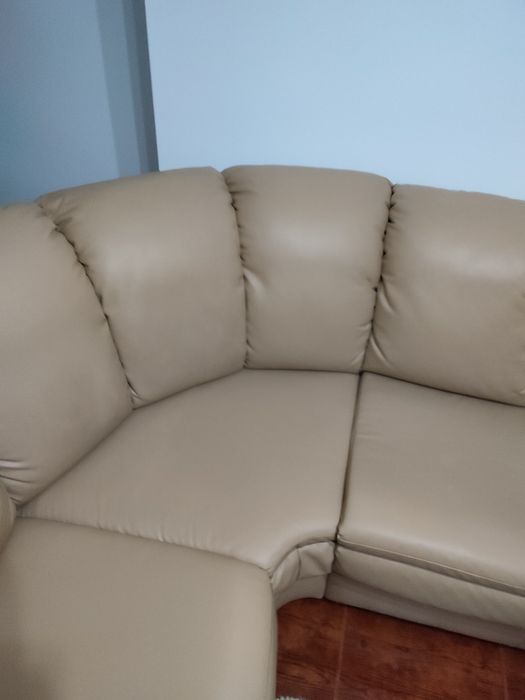 Sofá cama em pele