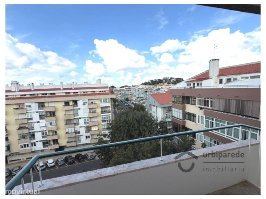 Apartamento T2 remodelado, Figueirinha Oeiras.