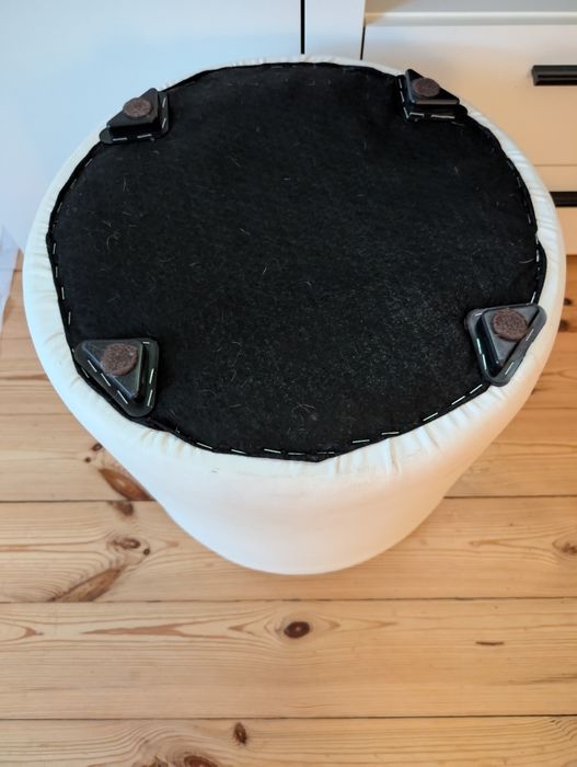 Pufa miękka biała okrągła