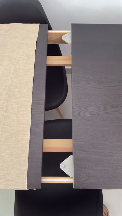 Mesa extensível IKEA com 4 cadeiras