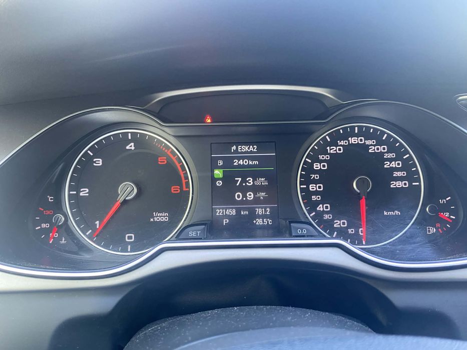 Audi A4 b8 2013 polift 2.0tdi