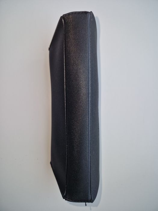 Оригінальний футляр для окулярів.