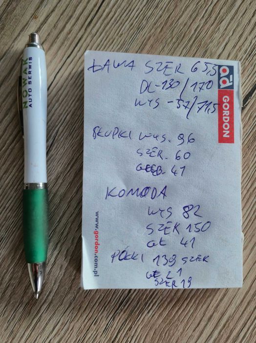 Zestaw Mebli  pokojowych komoda słupki stół