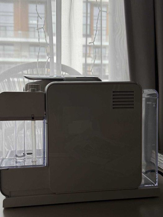 Ekspres DELONGHI Nespresso Lattissima Touch Srebrny