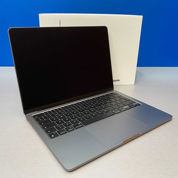Apple MacBook Air 13.6" | 2022 | M2 8-Cores | 8GB | 256GB SSD