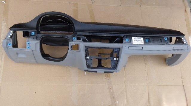 DESKA KONSOLA KOKPIT KUBKI BMW E90 E91 E92 EUROPA IGŁA