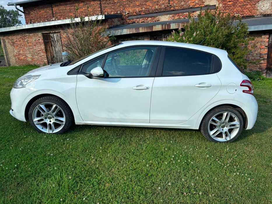 Peugeot 208 1.6 hdi