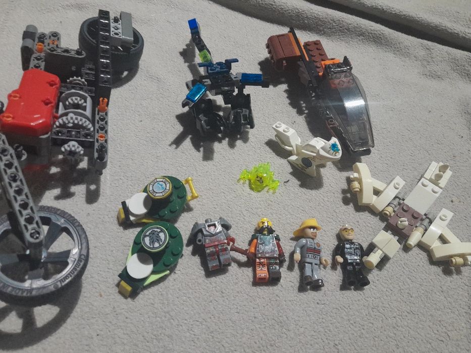 Mix klocków kompatybilnych z lego