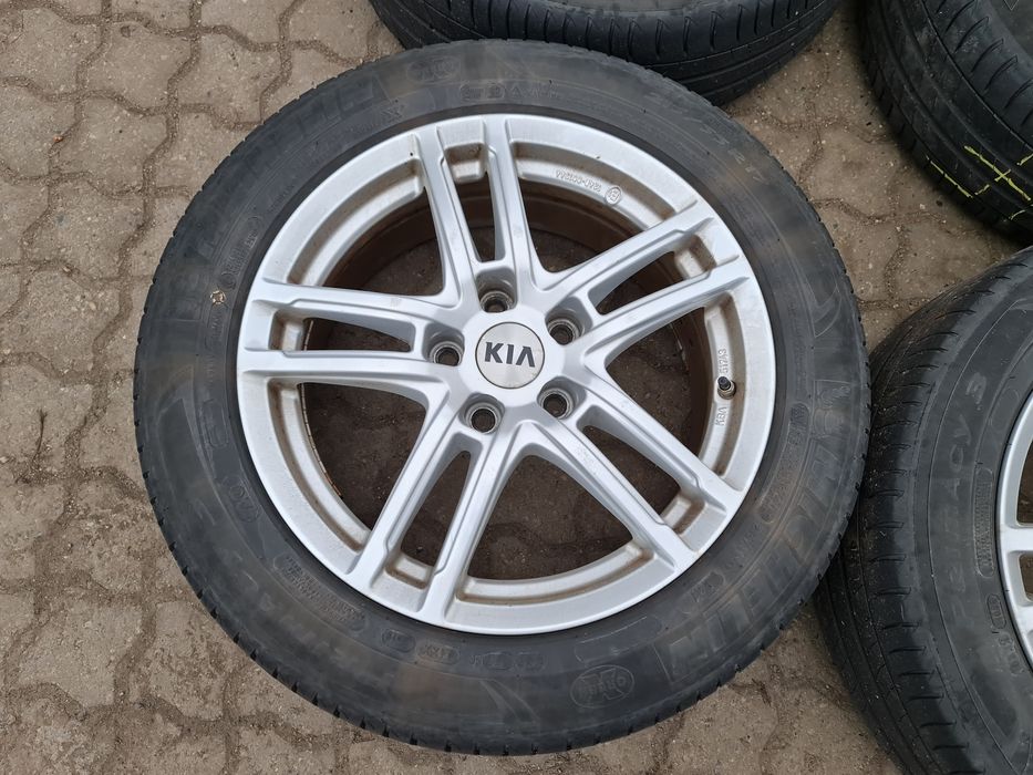 Колеса, диски Kia R17 літня резина 215/55r17 tpms