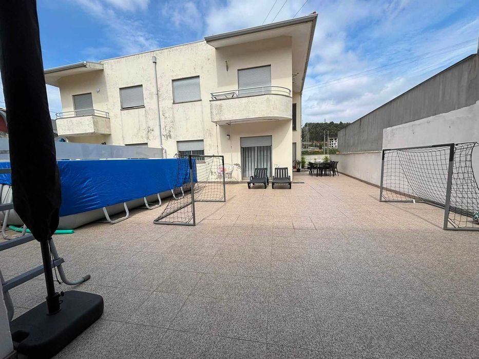 ANDAR T2 COM TERRAÇO DE 130 m² EM SÃO PEDRO DA COVA