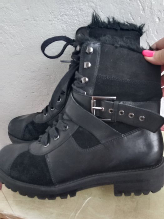 Продаю! Ботинки женские кожаные.