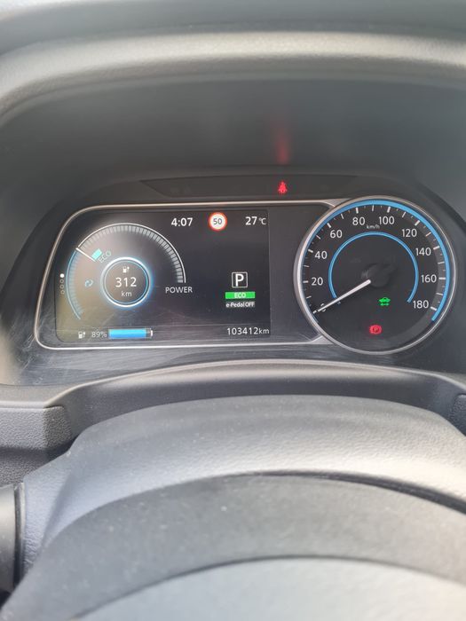 Nissan leaf tekna 62 kw