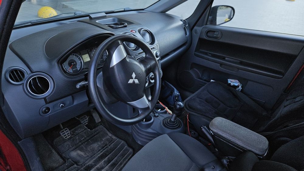 Продам "Mitsubishi " Кольт 2008г