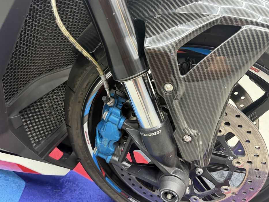 M1000r akrapovic
