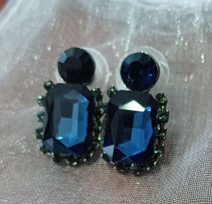 Brincos pedra azul