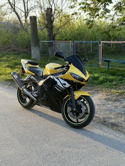 Yamaha R6 2003.