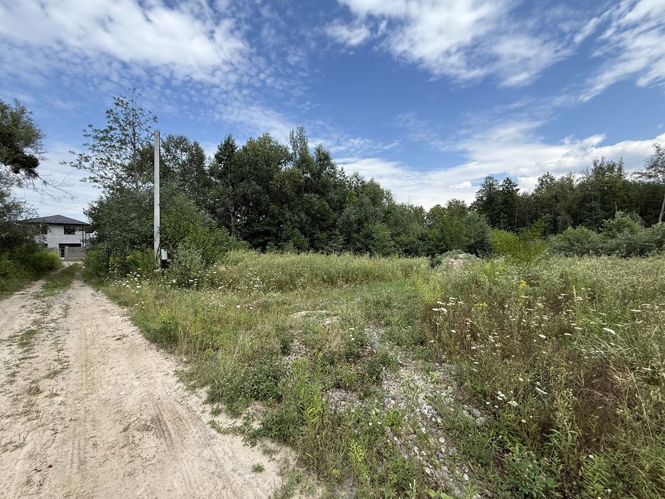 Земельна ділянка в Ірпені, на ділянці є 220В