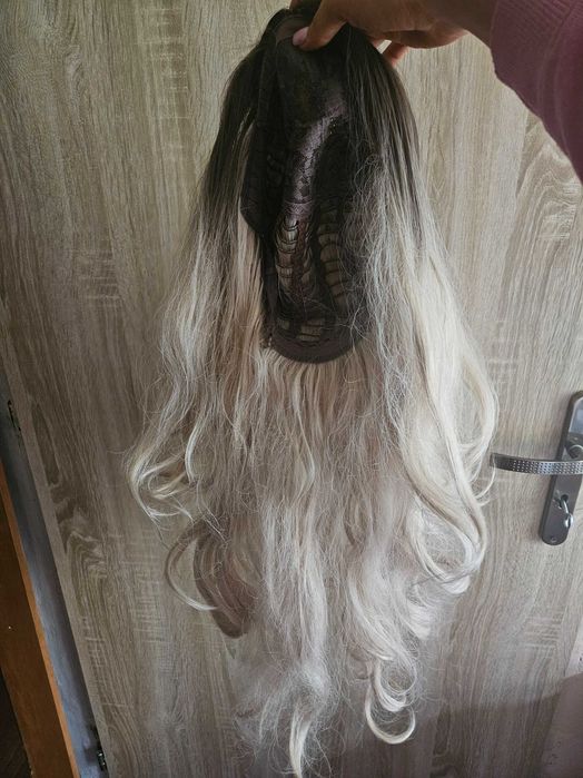 Peruka dluga  blond
