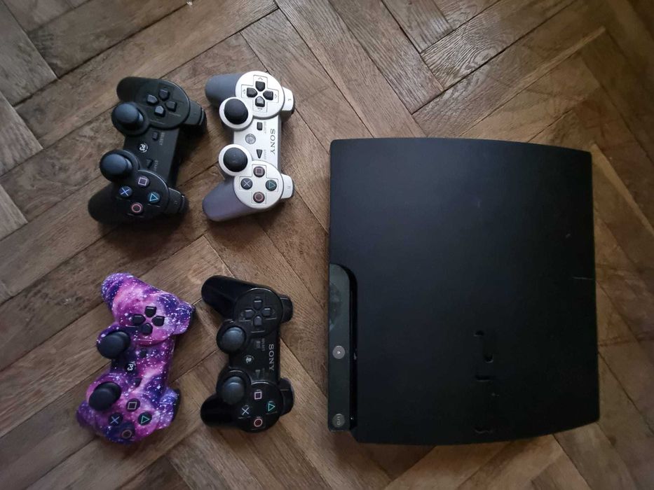 Konsola Ps3 + 35 gier