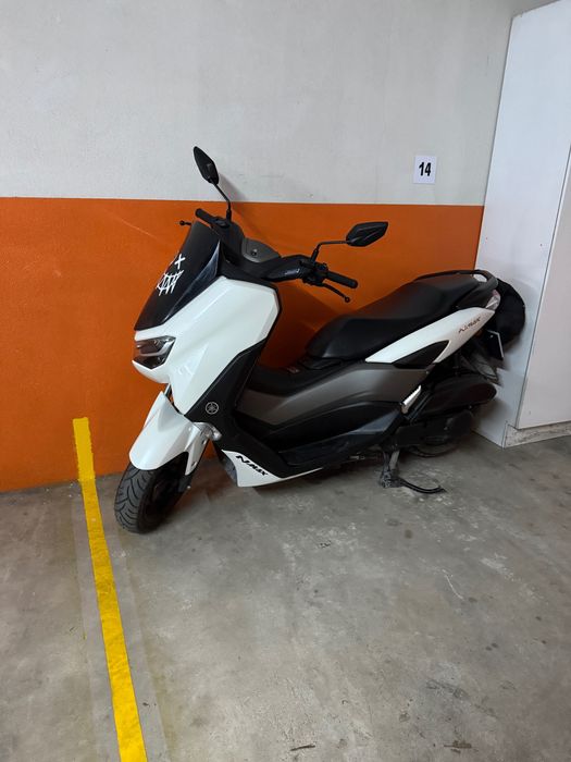 Nmax yamaha branca