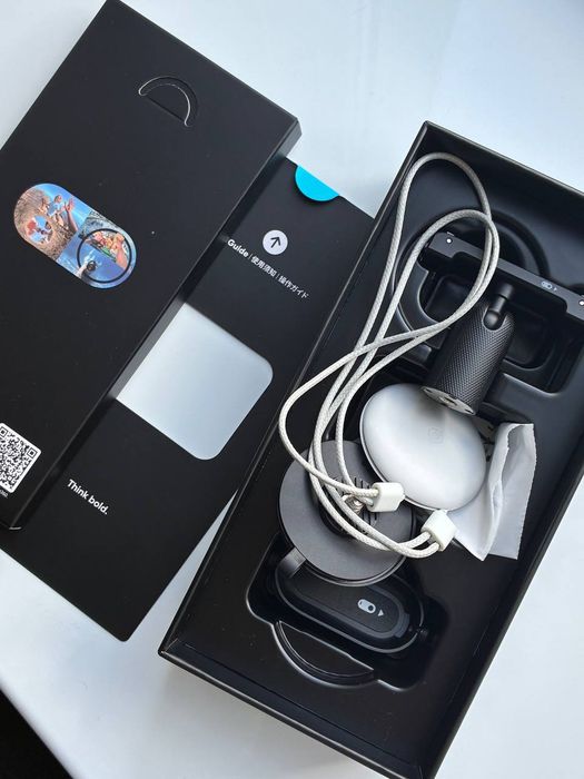 Insta360 go3s/64