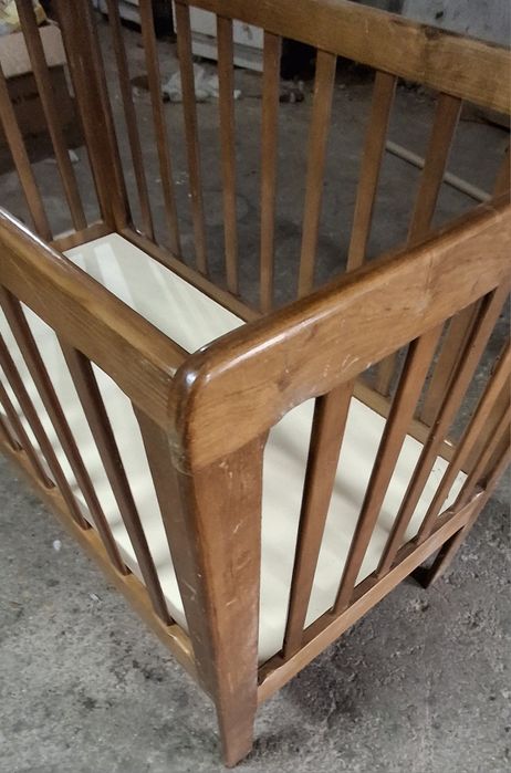 2 camas de bebe e cama para carrinho