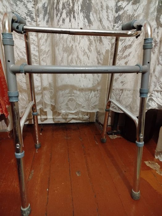 Ходунки для пожилых