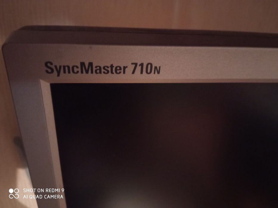 Монітор Samsung 710N A