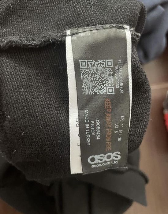 Спортивна кофта кроп топ asos