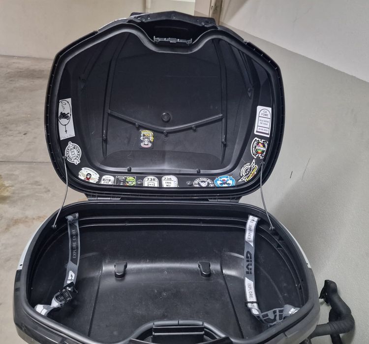 Top case GIVI V47