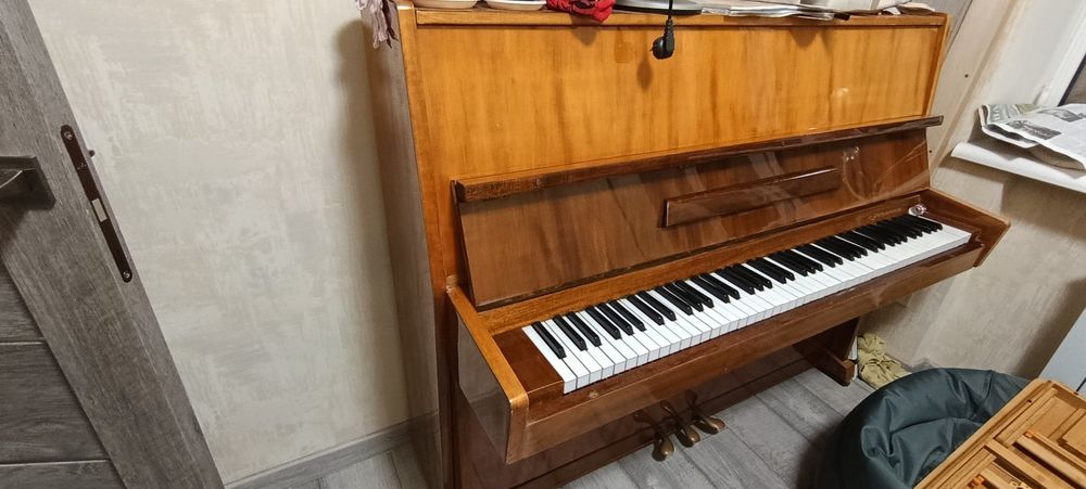 Фортепіано безкоштовно