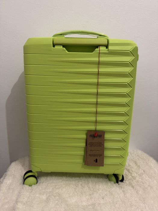 Mala de Cabine 55cm Expansível 4 Rodas NOVA - American Tourister