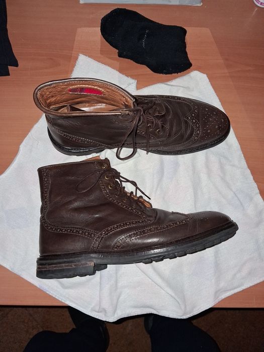 Botas em pele natural castanhas n% 42.