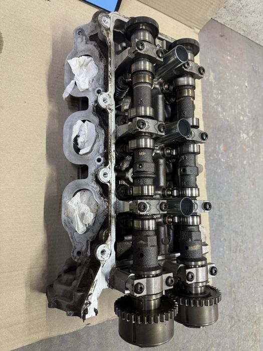 Головка блока цилиндров гбц голова левая правая Jeep Cherokee 3.2 V6 Pentastar Двигатель Двигун