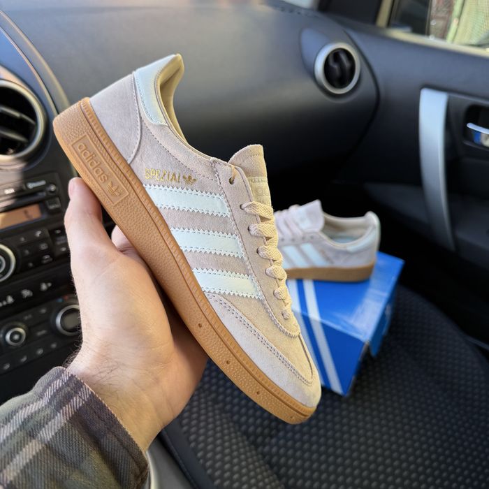 Жіночі рожеві кросівки адідас спезиал  Adidas Spezial Pink