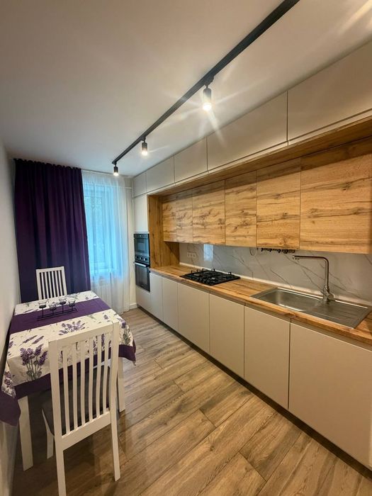 Продаж 3 кімнатна квартира з сучасним ремонтом|вул. Мирогощанська|м.Дубно