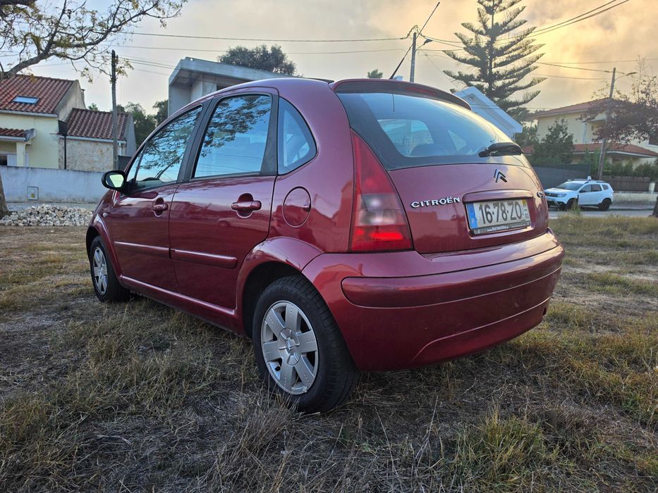 Citroën C3 1.2 com poucos quilometros