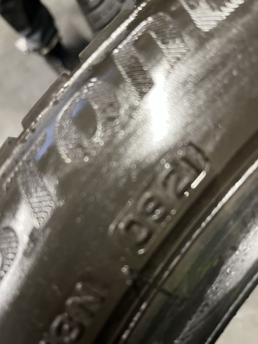 4x235/45/20 zimowe bridgestone 2021r