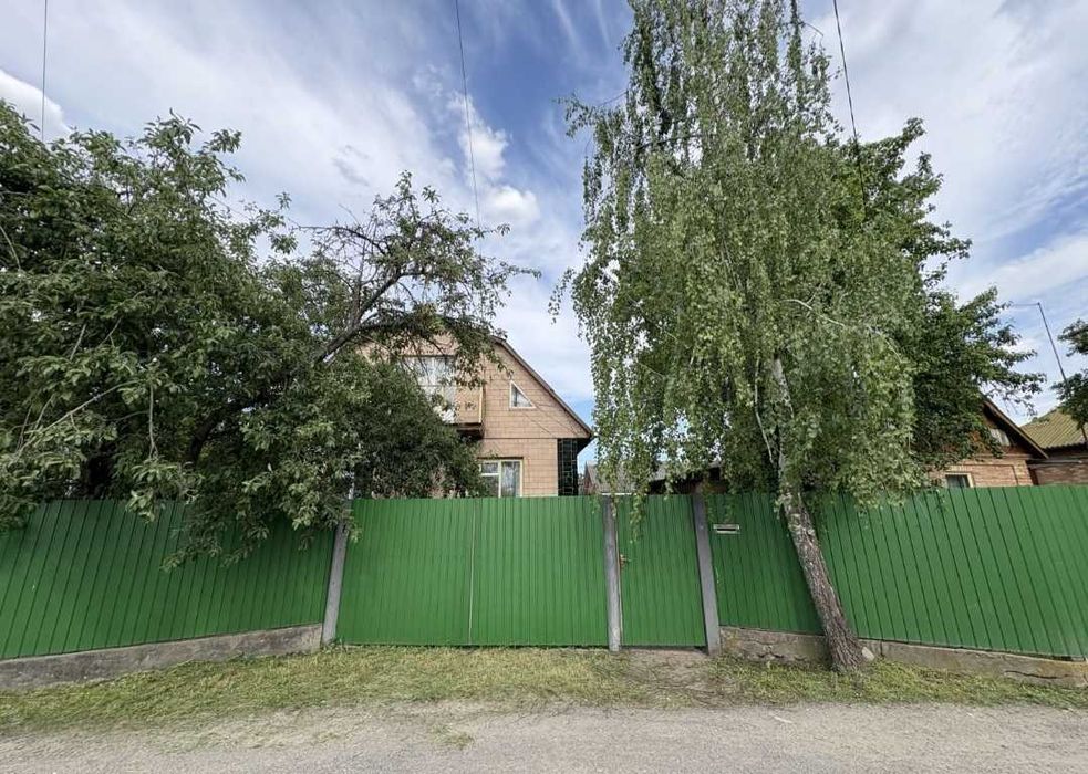 .Продаж будинку у с. Білозір'я.