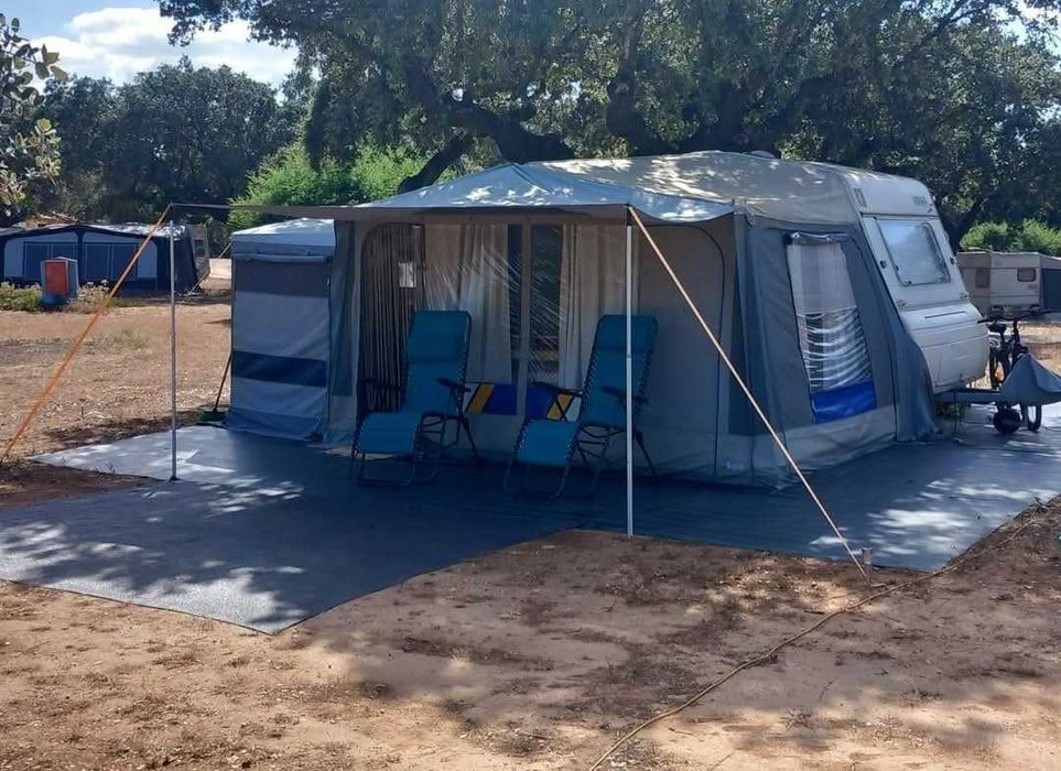 Avançado e cozinha para caravana
