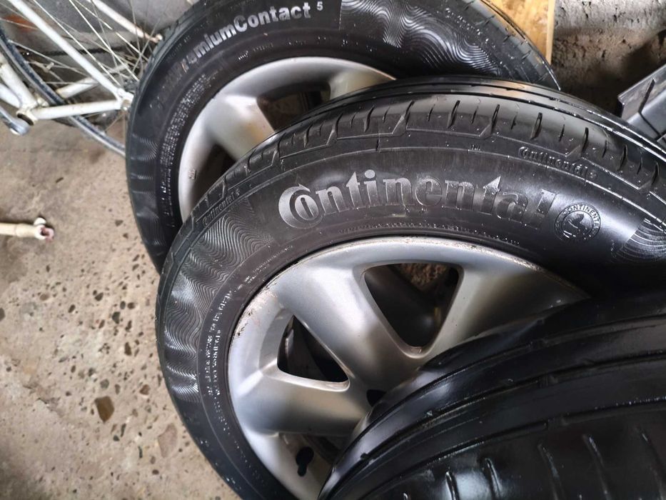 Opony wraz z alufelgami 15