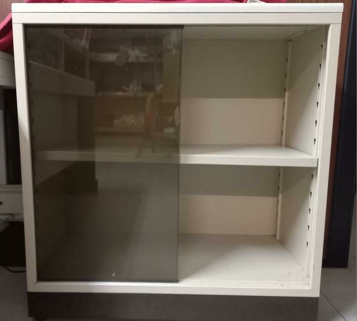 Armário,escritório,loja,arrumação Tenho 2 unidades