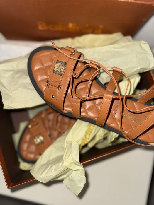 Женские рыжие кожаные сандалии Baldinini 37,5 размер